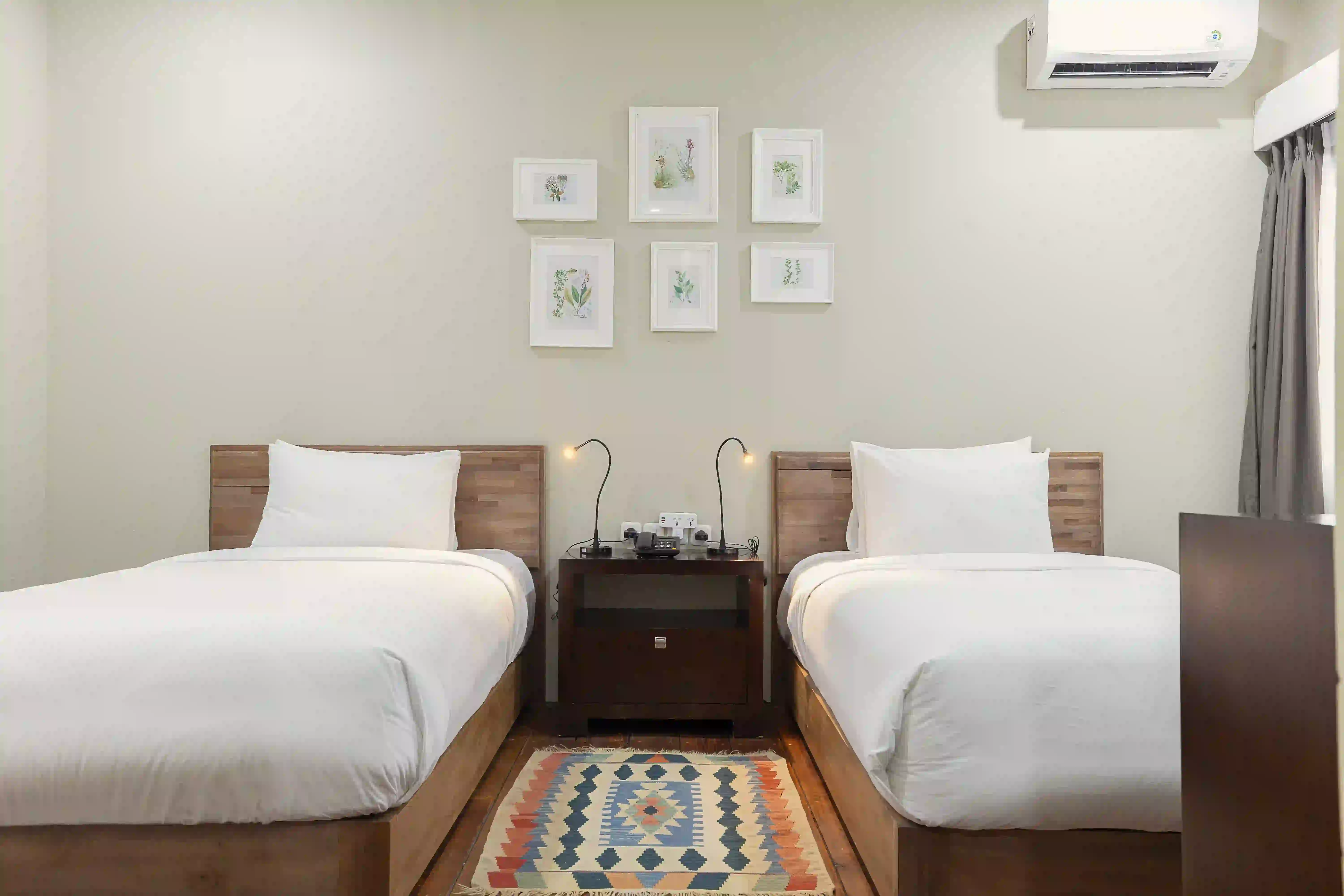Club Room Cozy Bedroom