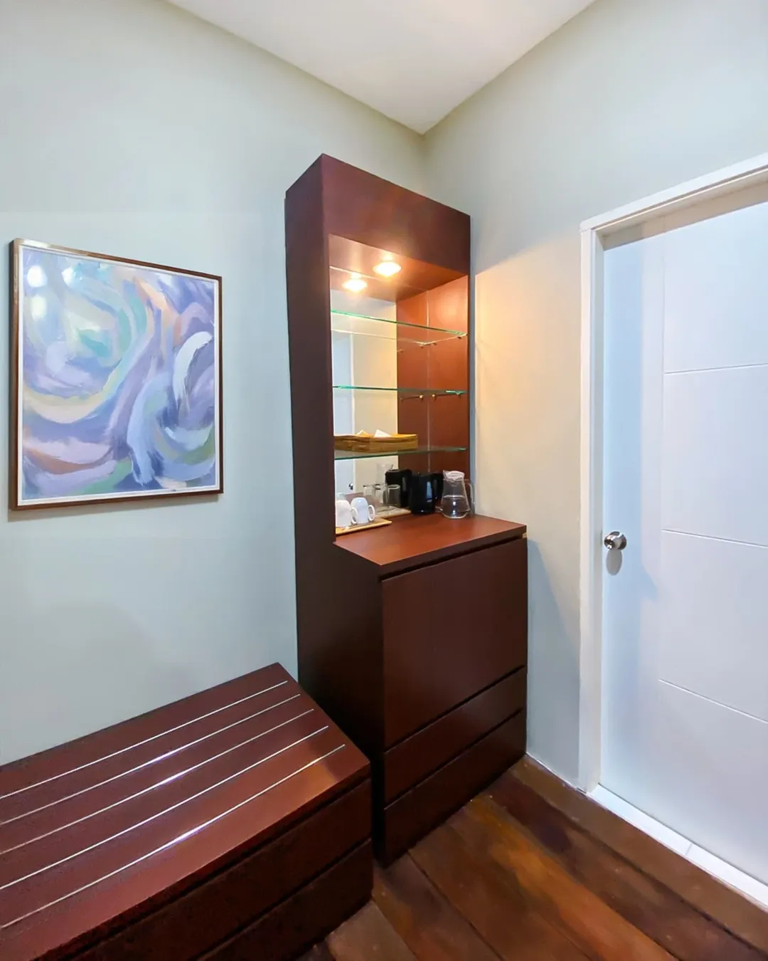 Club Room Desk & Furnishings
