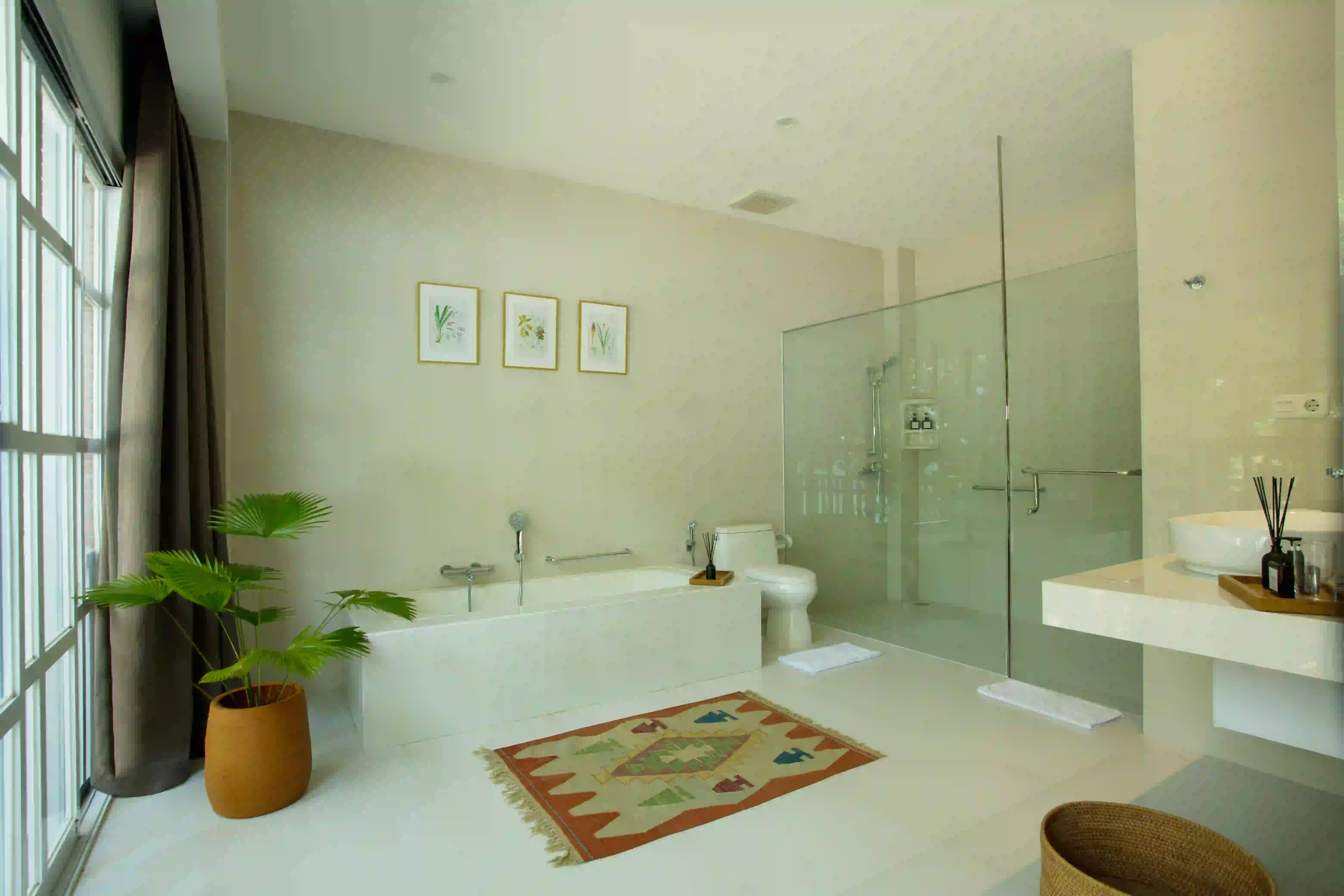 Minahasa Suite Luxury Bathroom